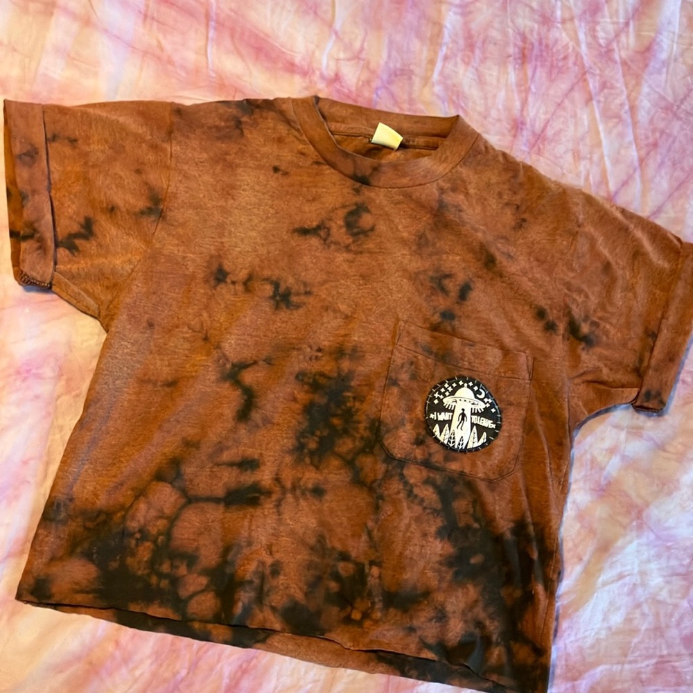 Bleach dyed crop